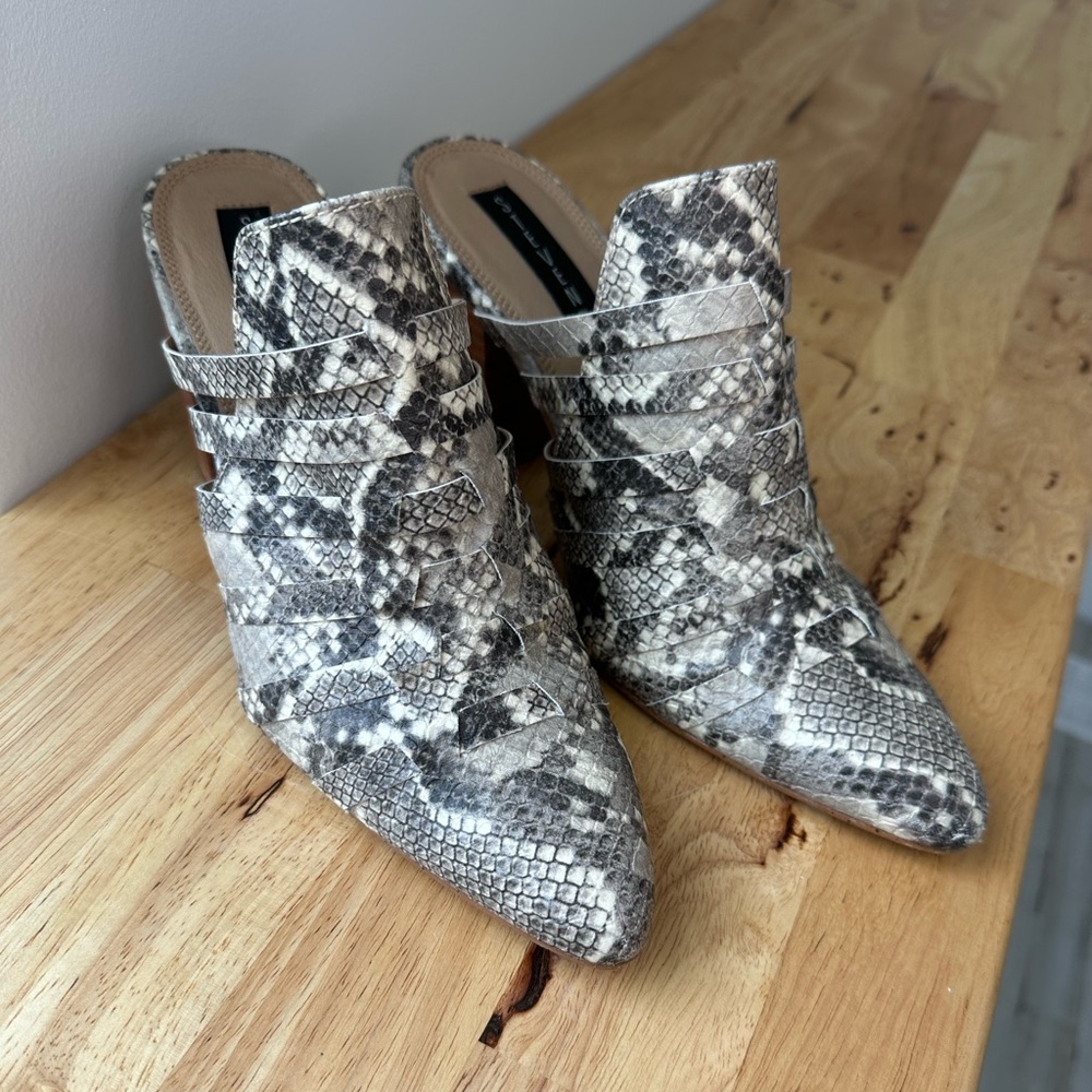 Women’s Snakeskin Mules with Heel. Size 10M.